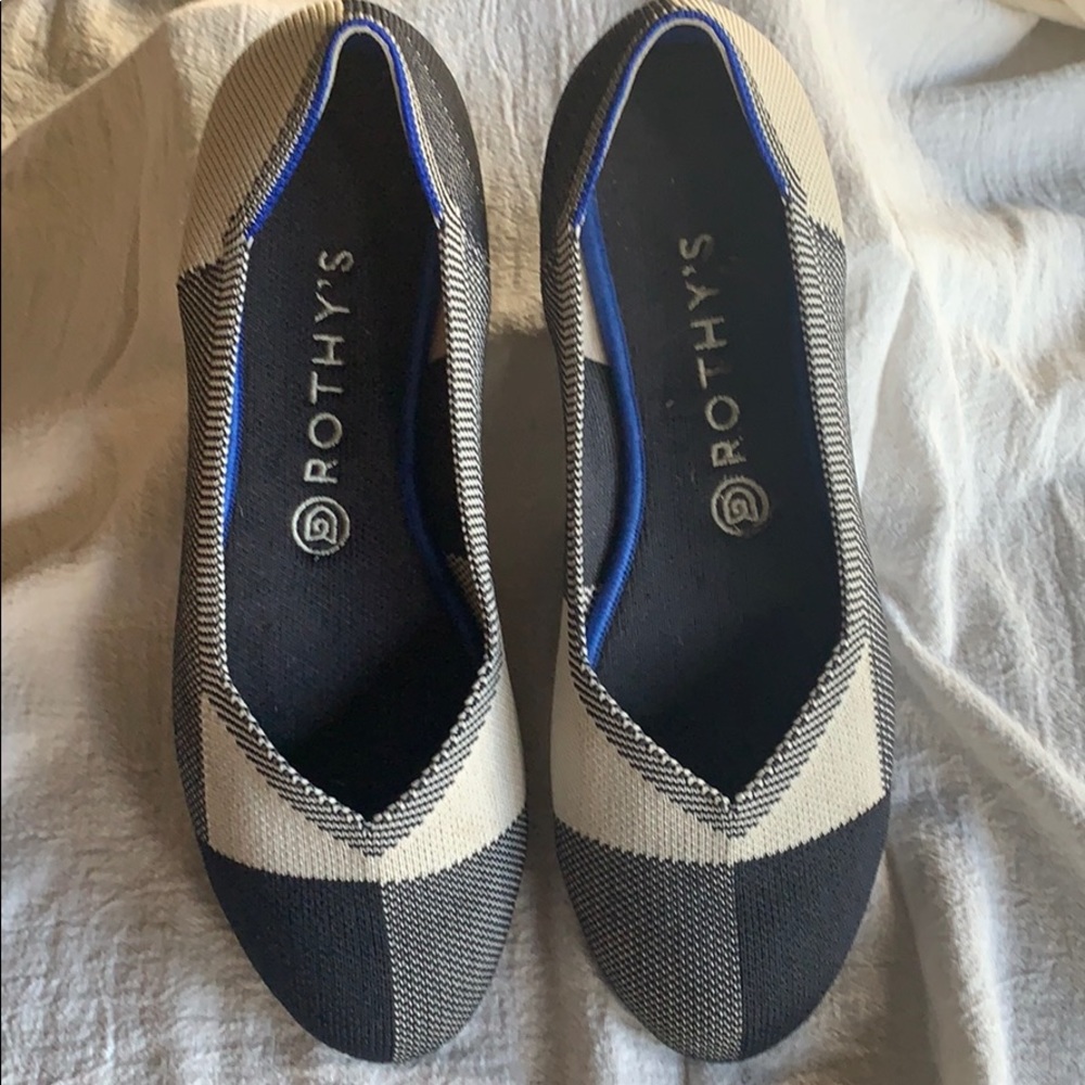Rothys flats